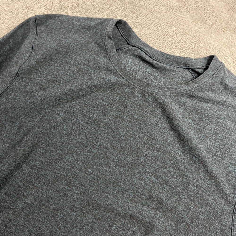 Lululemon Metal Vent Tech Long Sleeve Shirt Mens Heathered‎ Charcoal Gray Blue L